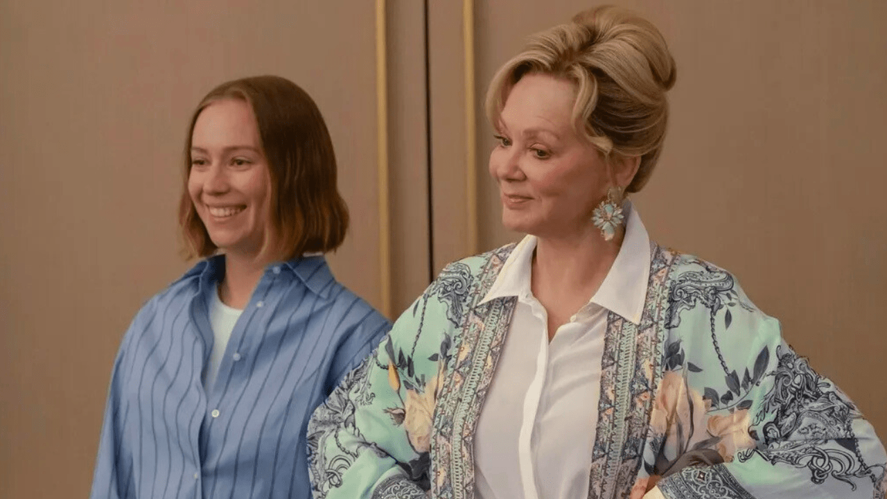 Hacks Review - Hacks Review: Jean Smart Proves Deborah Vance Is Still Comedy Royalty