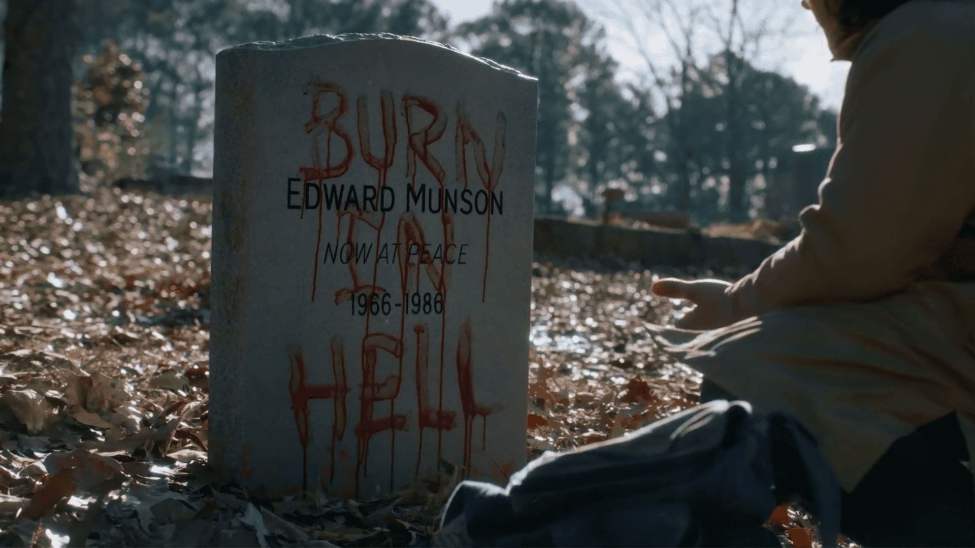 Stranger Things Fans Believe Eddie Munson Could Return As Vampire In Season 5 - Stranger Things Eddie Munson Vampire Return