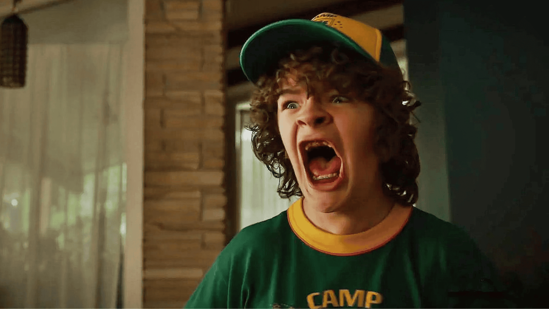 Stranger Things Wrote Gaten Matarazzo’s Real-Life Condition Into Dustin - Stranger Things Dustin Gaten Matarazzo Condition