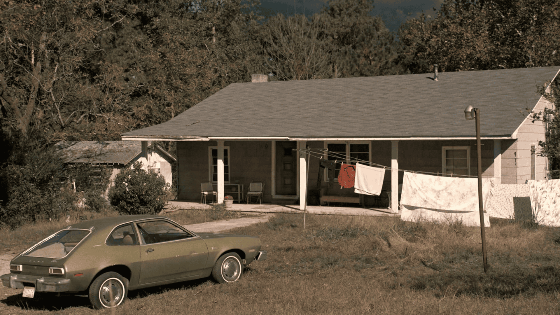 The Byers Home In Stranger Things Looks Like The Evil Dead - The Evil Dead Stranger Things