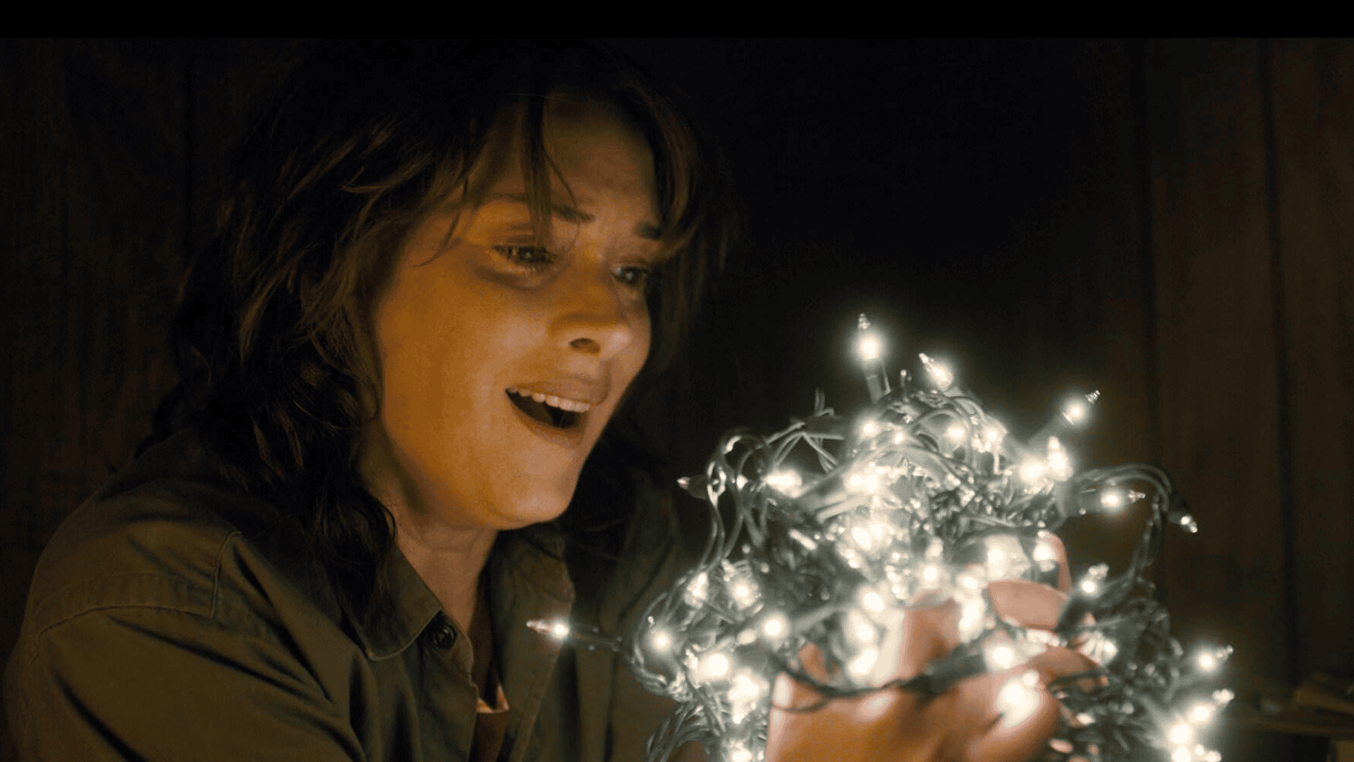 Winona Ryder Wanted To Make Stranger Things' Joyce Byers "Flawed" - Stranger Things Joyce Byers