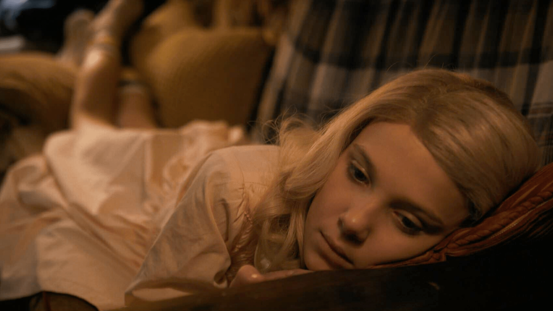 You're Not Making It Up, Stranger Things Has Plenty Of 'E.T. the Extra-Terrestrial' Easter Eggs - Stranger Things E.T. Easter Eggs